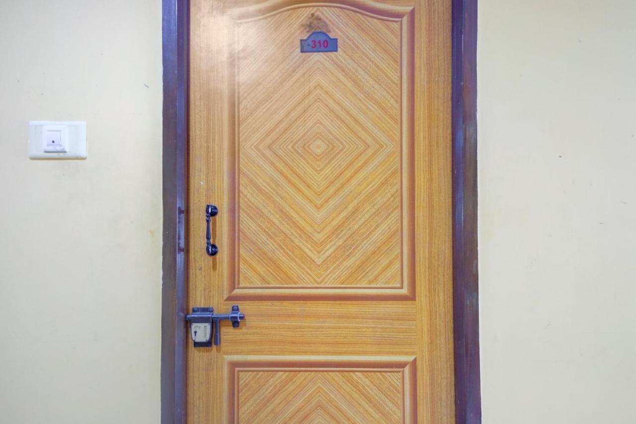 Oyo Flagship Amutha Residency Hotel Chennai Exterior foto