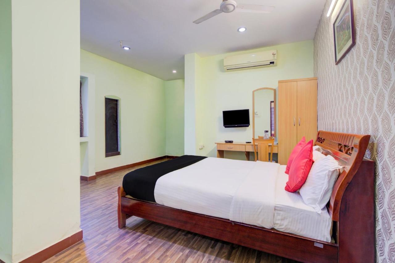 Oyo Flagship Amutha Residency Hotel Chennai Exterior foto
