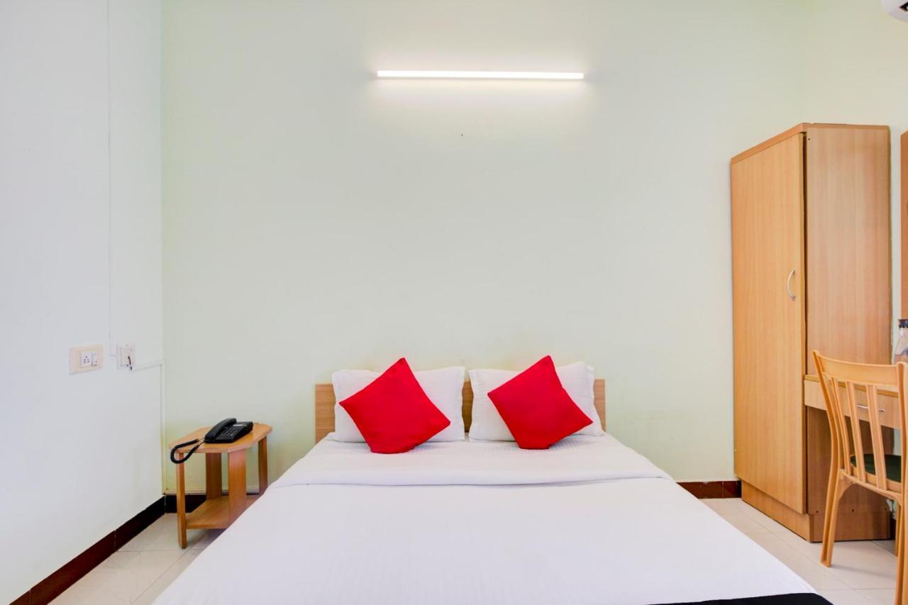 Oyo Flagship Amutha Residency Hotel Chennai Exterior foto