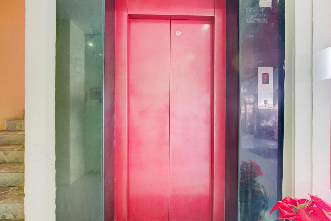 Oyo Flagship Amutha Residency Hotel Chennai Exterior foto