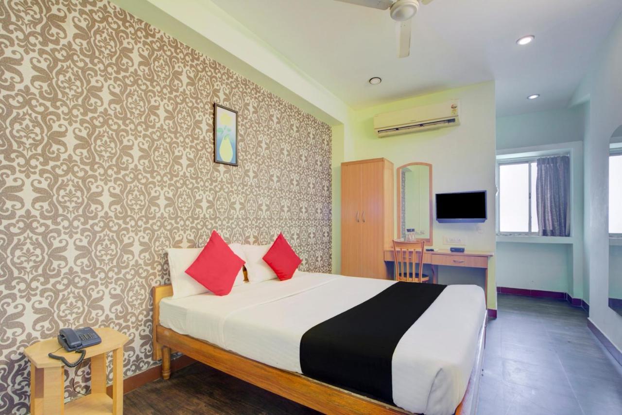 Oyo Flagship Amutha Residency Hotel Chennai Exterior foto