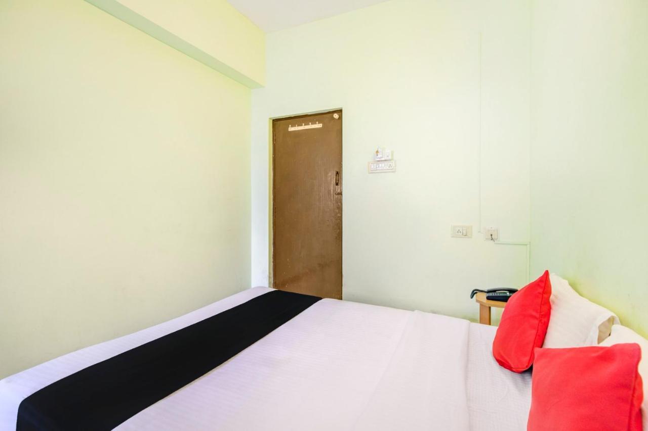 Oyo Flagship Amutha Residency Hotel Chennai Exterior foto