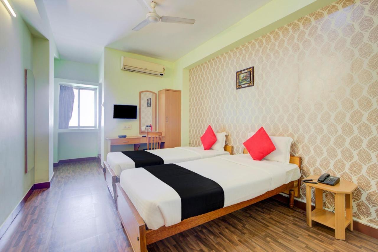 Oyo Flagship Amutha Residency Hotel Chennai Exterior foto